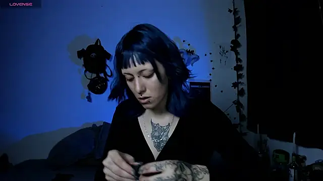 Snapshot of kattusauruss chatting on 11-08-25, 12:22 kattusauruss online show from 11-08-25, 12:22