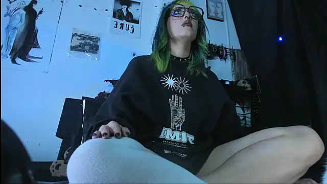 kattusauruss online show from 05-12-26, 01:03
