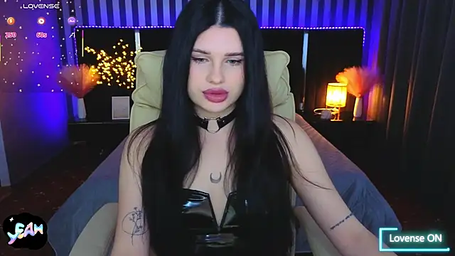 Neyla Charm online show from 02-11-26, 08:03