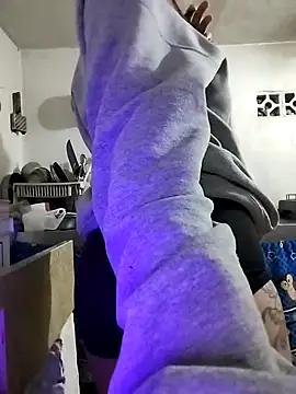 Snapshot of daniquintero03 chatting on 10-11-25, 07:23 daniquintero03 online show from 10-11-25, 07:23