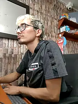 moorejhosua online show from 09-20-25, 05:47