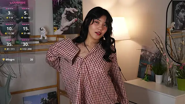 MoiraEger online show from 10-04-25, 05:11