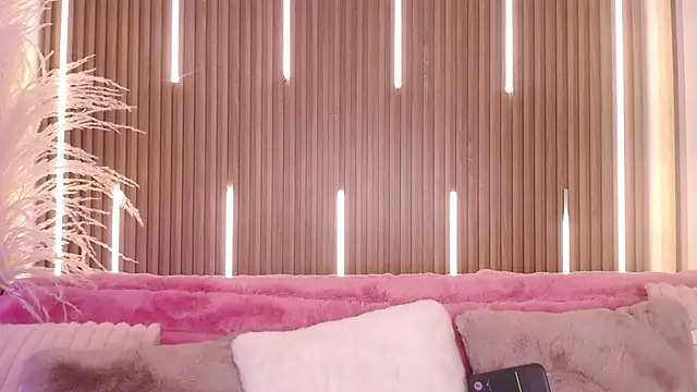 MylaDreams online show from 09-30-25, 03:22