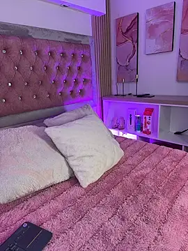 MylaDreams online show from 05-13-26, 03:37