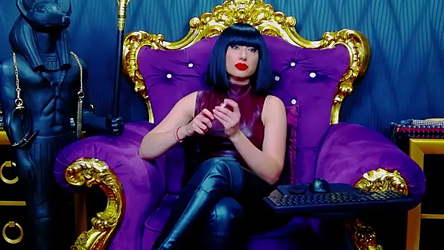 LaraMaeve online show from 10-10-25, 04:55