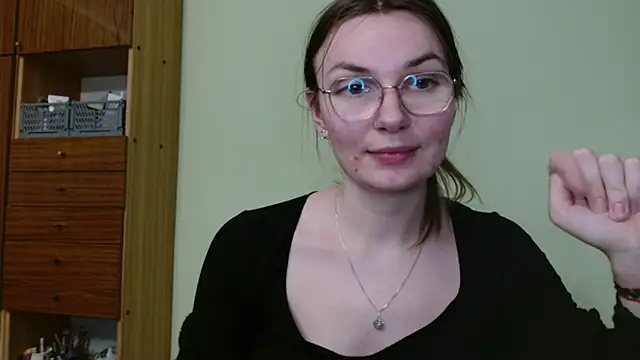 LooveELLYx online show from 02-04-25, 06:17