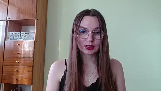 LooveELLYx online show from 02-24-25, 02:37