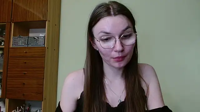 LooveELLYx online show from 02-24-25, 05:53