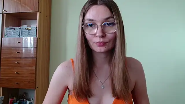 LooveELLYx online show from 09-16-25, 01:34