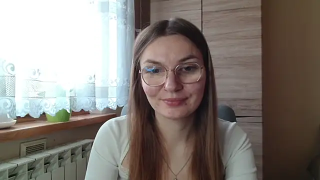 LooveELLYx online show from 10-28-25, 07:34