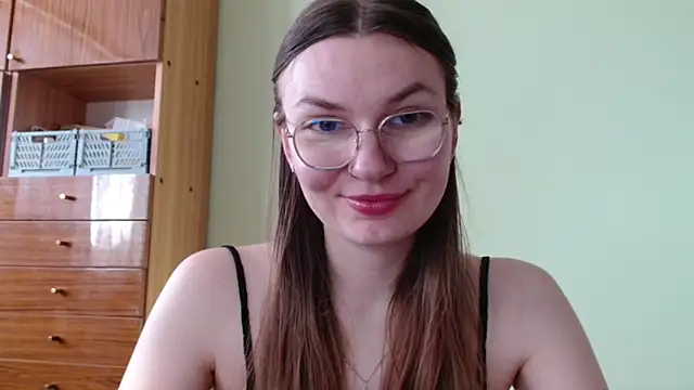 LooveELLYx online show from 03-19-26, 02:43