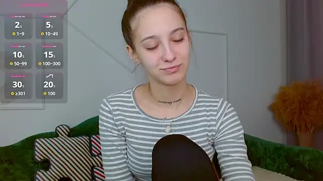 Little cherryy   online show from 10-13-25, 06:46