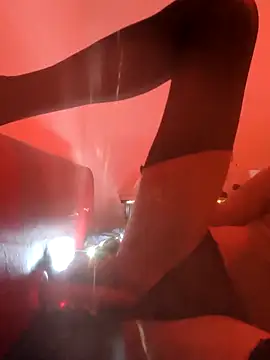 Snapshot of straightozgoesdwn chatting on 10-02-25, 02:13 straightozgoesdwn online show from 10-02-25, 02:13