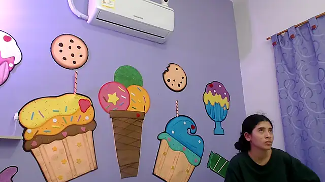 skinnykalitzo18 online show from 12-18-25, 01:39