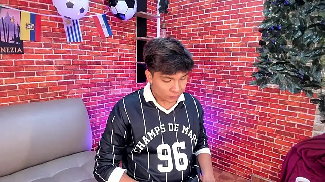 Thiago Kozak online show from 06-19-26, 02:10