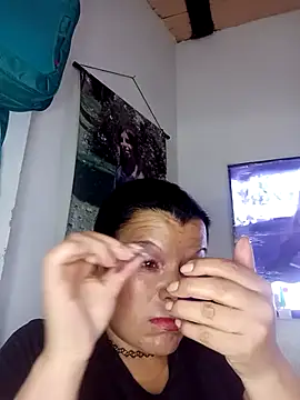 Hanna Kieran online show from 10-12-25, 04:06