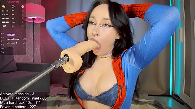 Juicy Vikki online show from 06-27-26, 12:22