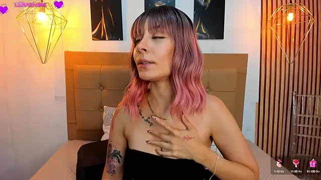 alesziarose online show from 09-24-25, 07:17