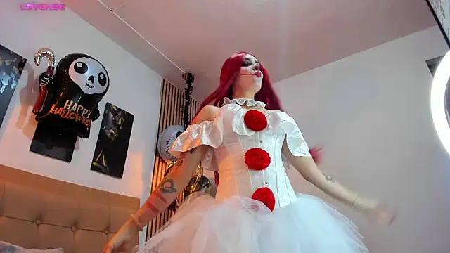 alesziarose online show from 10-31-25, 08:43