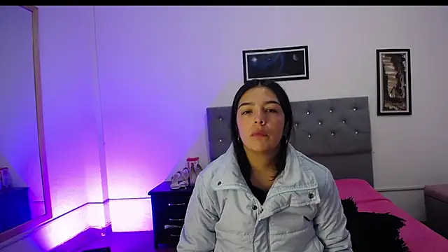 Esmeraldaa- online show from 09-22-25, 03:52