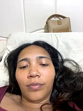 effie castroo online show from 10-04-25, 08:40