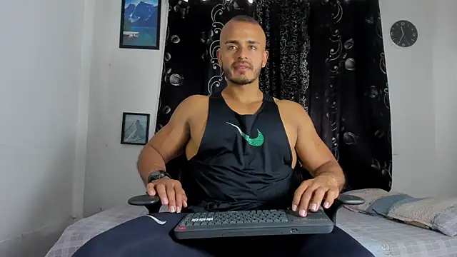 magnusclark online show from 10-22-25, 05:13