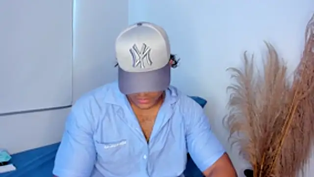 Snapshot of Evansdark1 chatting on 02-15-26, 10:06 Evansdark1 online show from 02-15-26, 10:06