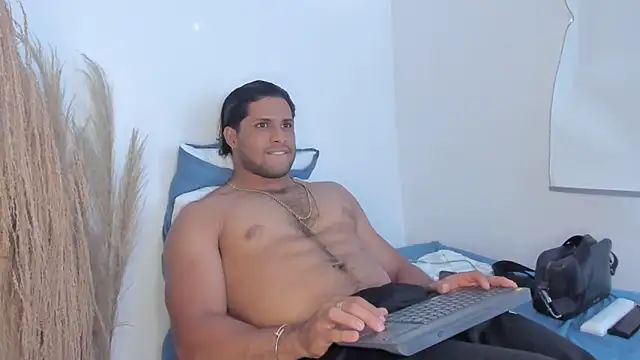 Snapshot of Evansdark1 chatting on 02-21-26, 10:22 Evansdark1 online show from 02-21-26, 10:22