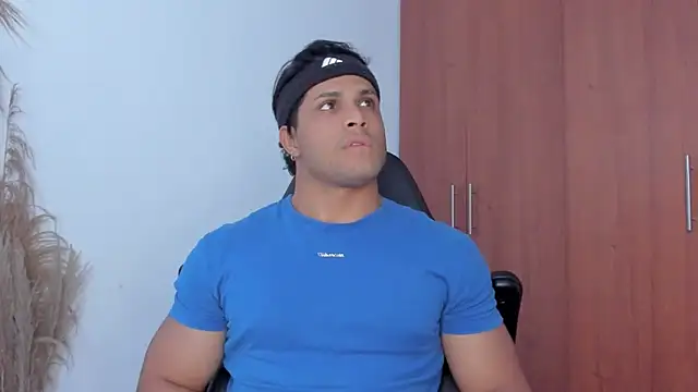 Snapshot of Evansdark1 chatting on 03-25-26, 10:16 Evansdark1 online show from 03-25-26, 10:16