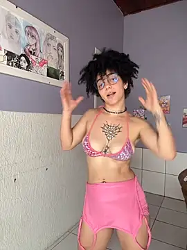 CamillyBlum online show from 10-20-25, 05:13