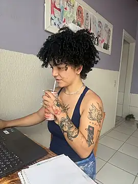 CamillyBlum online show from 11-19-25, 08:31