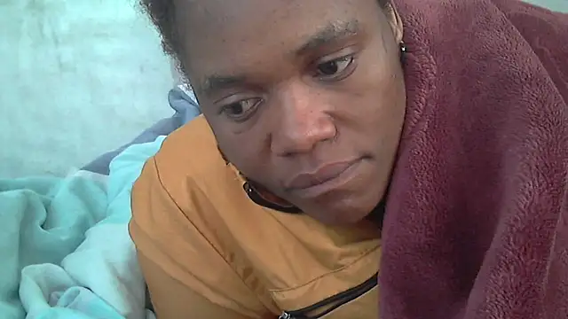 Snapshot of sexythae32 chatting on 09-11-25, 04:23 sexythae32 online show from 09-11-25, 04:23