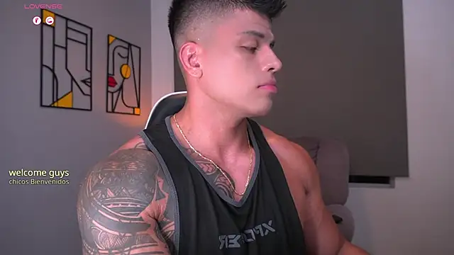 Snapshot of tyler_muscle1 chatting on 03-17-26, 03:44 tyler muscle1 online show from 03-17-26, 03:44