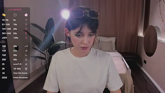 Snapshot of chloe_dreammm chatting on 02-10-26, 12:09 chloe dreammm online show from 02-10-26, 12:09