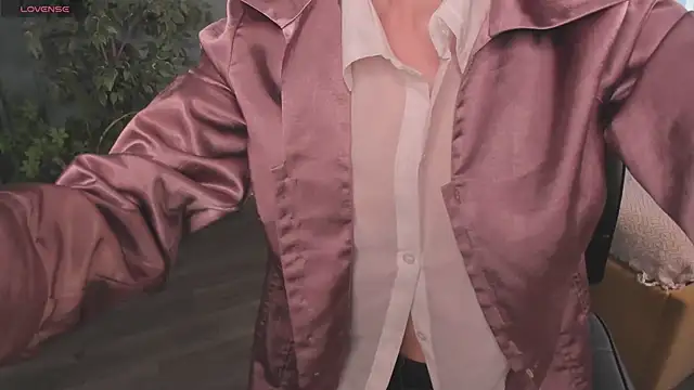 Snapshot of chloe_dreammm chatting on 03-08-26, 05:33 chloe dreammm online show from 03-08-26, 05:33