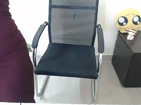 Snapshot of anika_bold chatting on 09-10-25, 02:44 anika bold online show from 09-10-25, 02:44