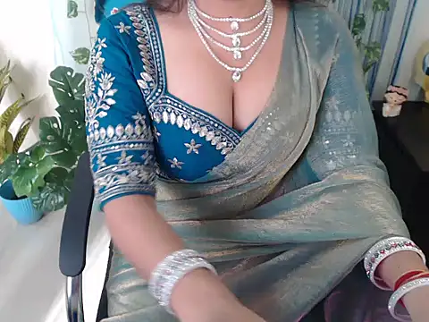 Snapshot of anika_bold chatting on 09-16-25, 03:18 anika bold online show from 09-16-25, 03:18