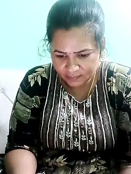 Snapshot of tamilaruvi chatting on 03-30-26, 04:30 tamilaruvi online show from 03-30-26, 04:30