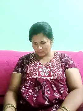 Snapshot of tamilaruvi chatting on 04-01-26, 05:32 tamilaruvi online show from 04-01-26, 05:32