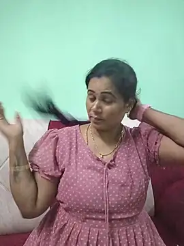 Snapshot of tamilaruvi chatting on 07-02-26, 03:07 tamilaruvi online show from 07-02-26, 03:07