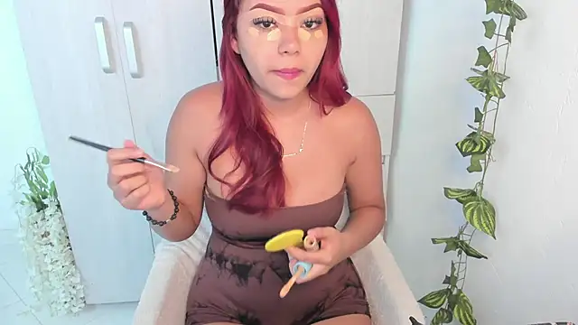 Snapshot of Zunny_m chatting on 03-20-26, 12:21 Zunny m online show from 03-20-26, 12:21