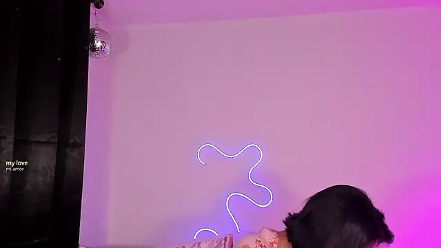 Londonttipton online show from 03-13-26, 04:52