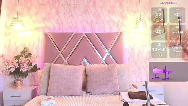 Snapshot of Aliice1_ chatting on 09-10-25, 06:30 Aliice1 online show from 09-10-25, 06:30