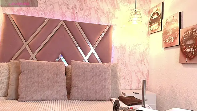 Snapshot of Aliice1_ chatting on 09-12-25, 07:47 Aliice1 online show from 09-12-25, 07:47