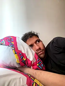 Snapshot of Michaell_Spinelly chatting on 09-08-25, 04:39 Michaell Spinelly online show from 09-08-25, 04:39