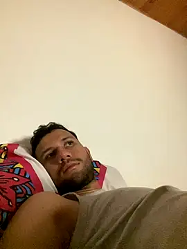 Snapshot of Michaell_Spinelly chatting on 09-12-25, 11:26 Michaell Spinelly online show from 09-12-25, 11:26