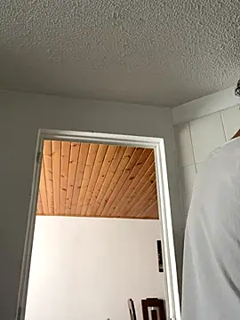 Snapshot of Michaell_Spinelly chatting on 09-22-25, 03:25 Michaell Spinelly online show from 09-22-25, 03:25