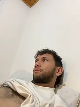 Snapshot of Michaell_Spinelly chatting on 09-25-25, 03:21 Michaell Spinelly online show from 09-25-25, 03:21