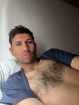 Snapshot of Michaell_Spinelly chatting on 09-29-25, 04:23 Michaell Spinelly online show from 09-29-25, 04:23