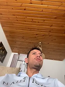 Snapshot of Michaell_Spinelly chatting on 10-17-25, 03:58 Michaell Spinelly online show from 10-17-25, 03:58